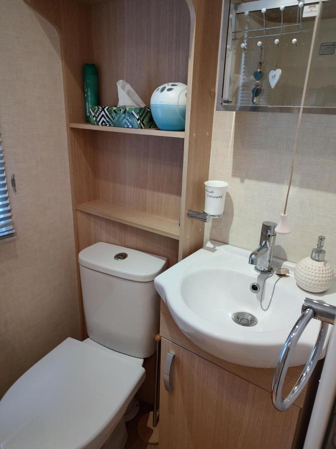 Chalet Met Veranda Aan Bosrand Vledder Екстер'єр фото